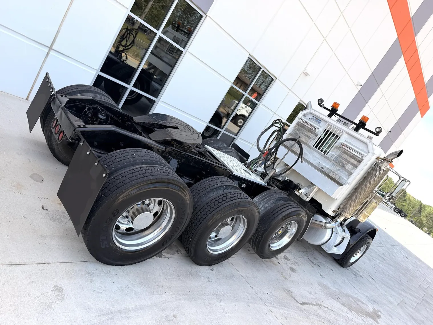 
								2006 Peterbilt 379 full									