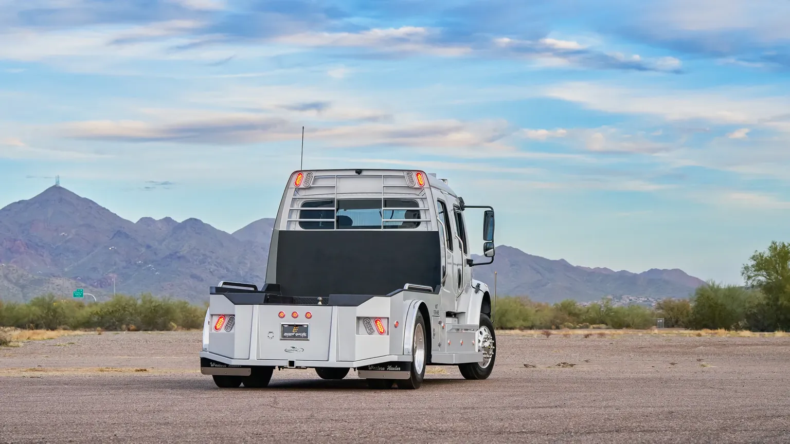 
								2020 Freightliner M2 106 full									