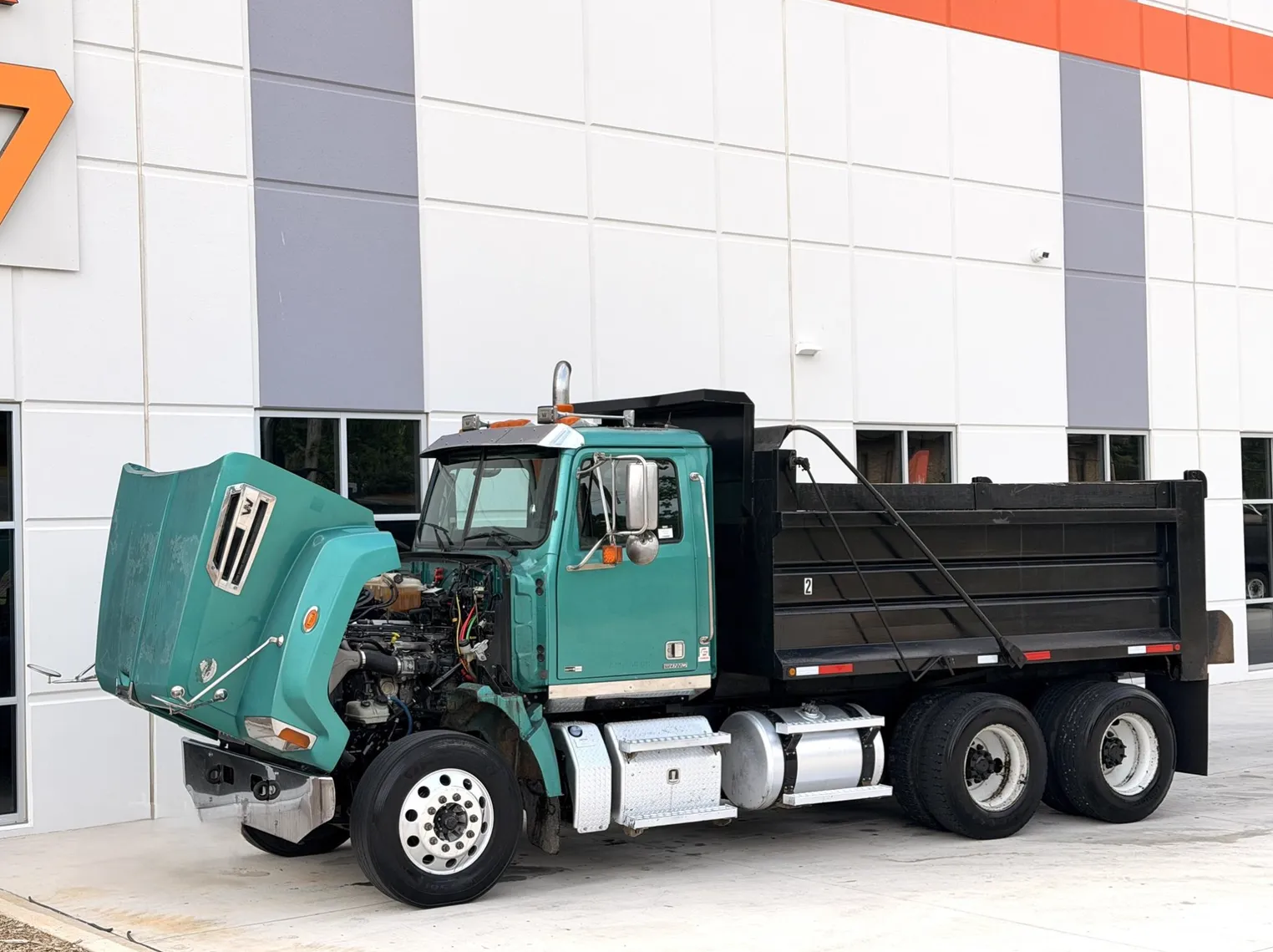 
								2015 WESTERN STAR 4700 full									