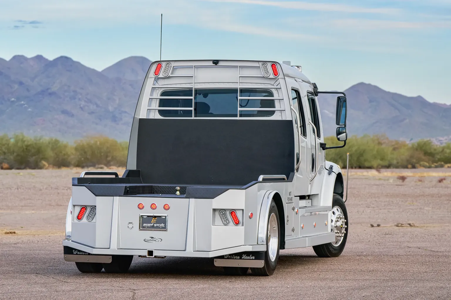 
								2020 Freightliner M2 106 full									