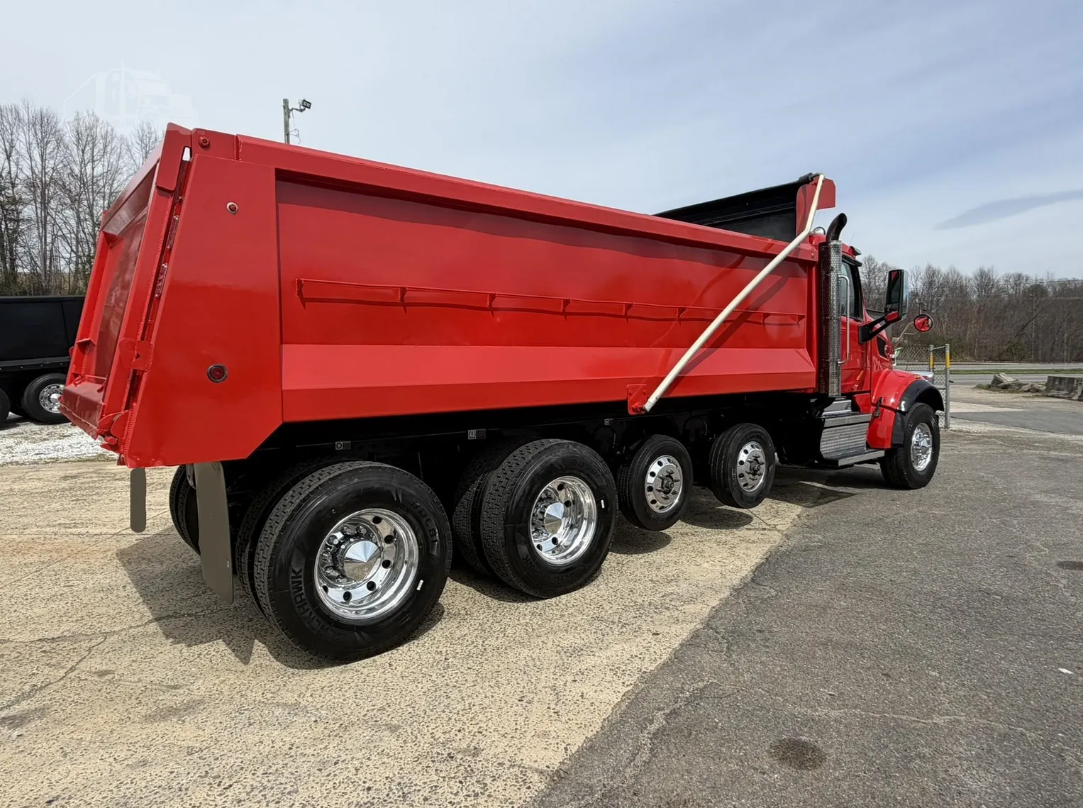 
								2022 PETERBILT 567 full									