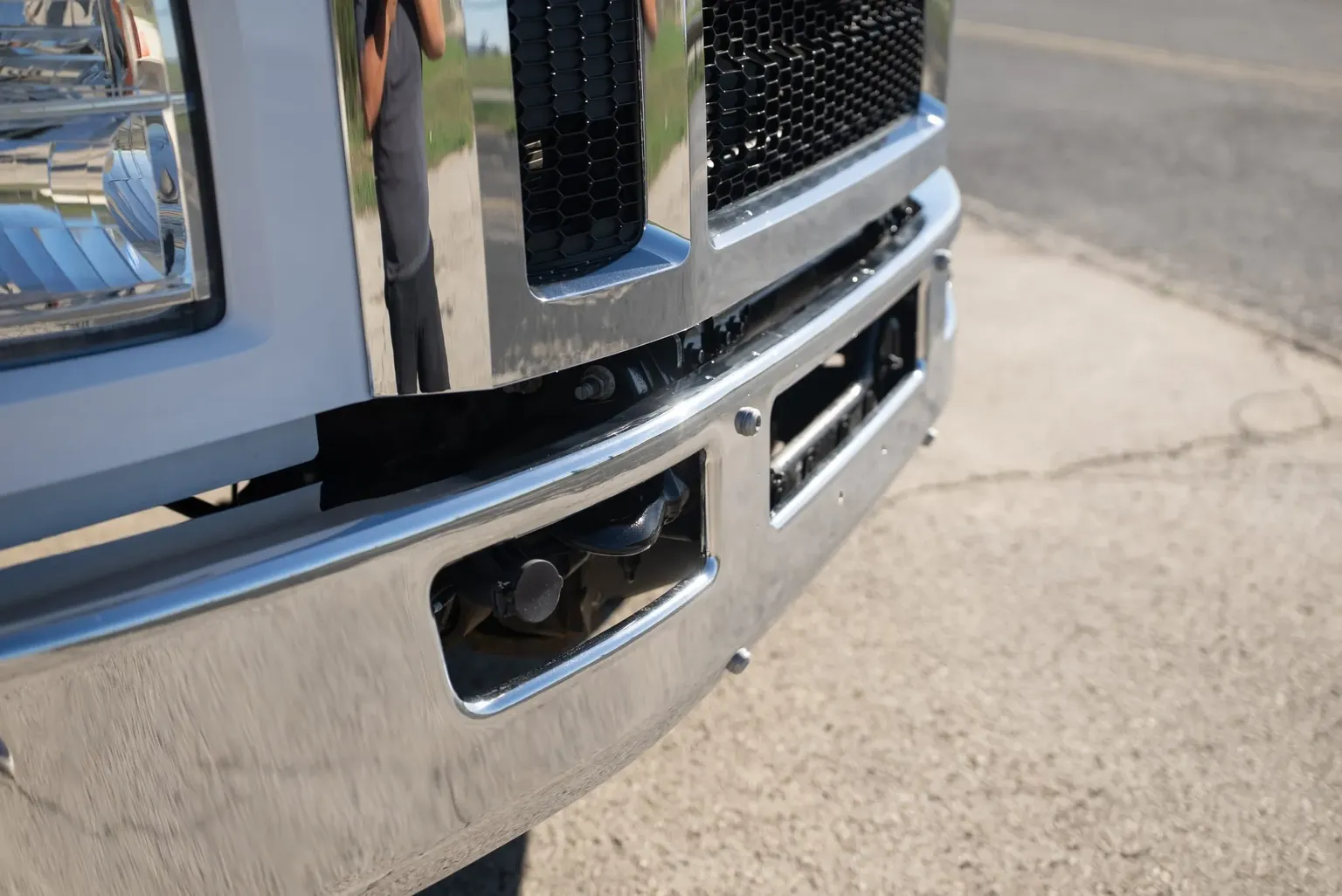 
								2017 Ford F-650 Super Duty Crew Cab full									