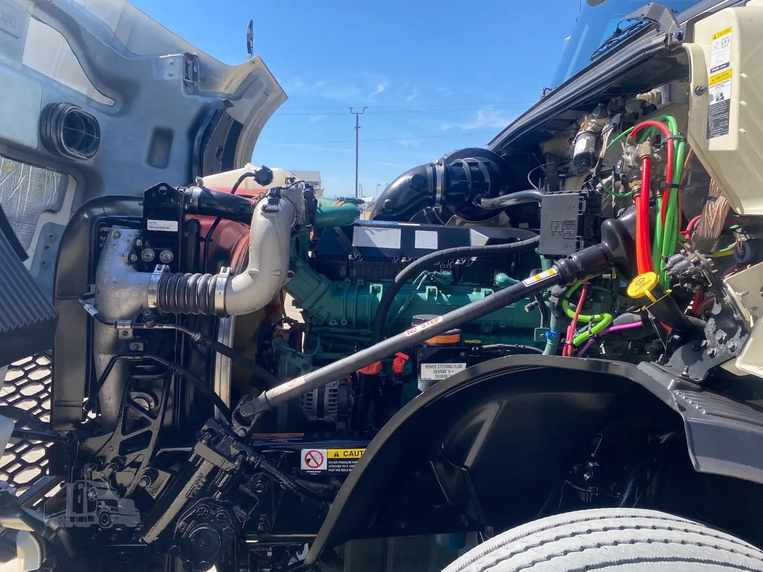 
								2021 VOLVO VNL64T300 full									