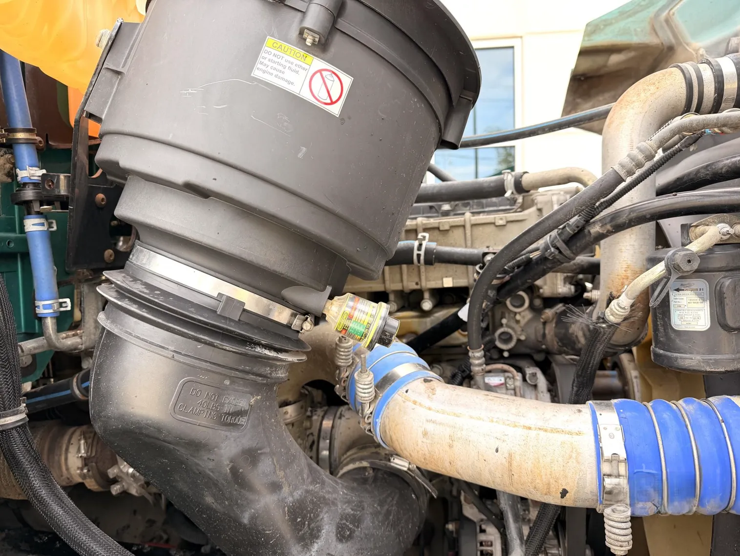 
								2015 WESTERN STAR 4700 full									