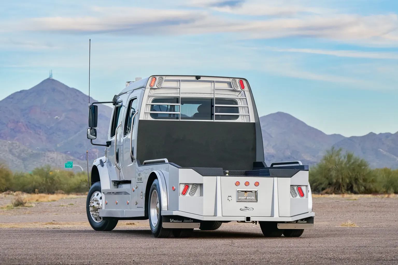 
								2020 Freightliner M2 106 full									
