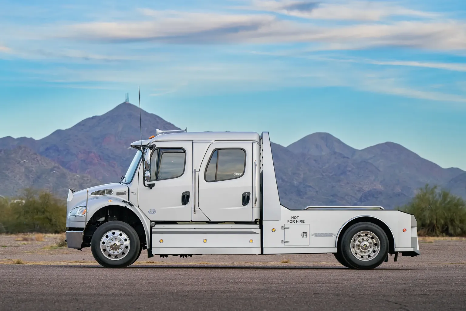 
								2020 Freightliner M2 106 full									