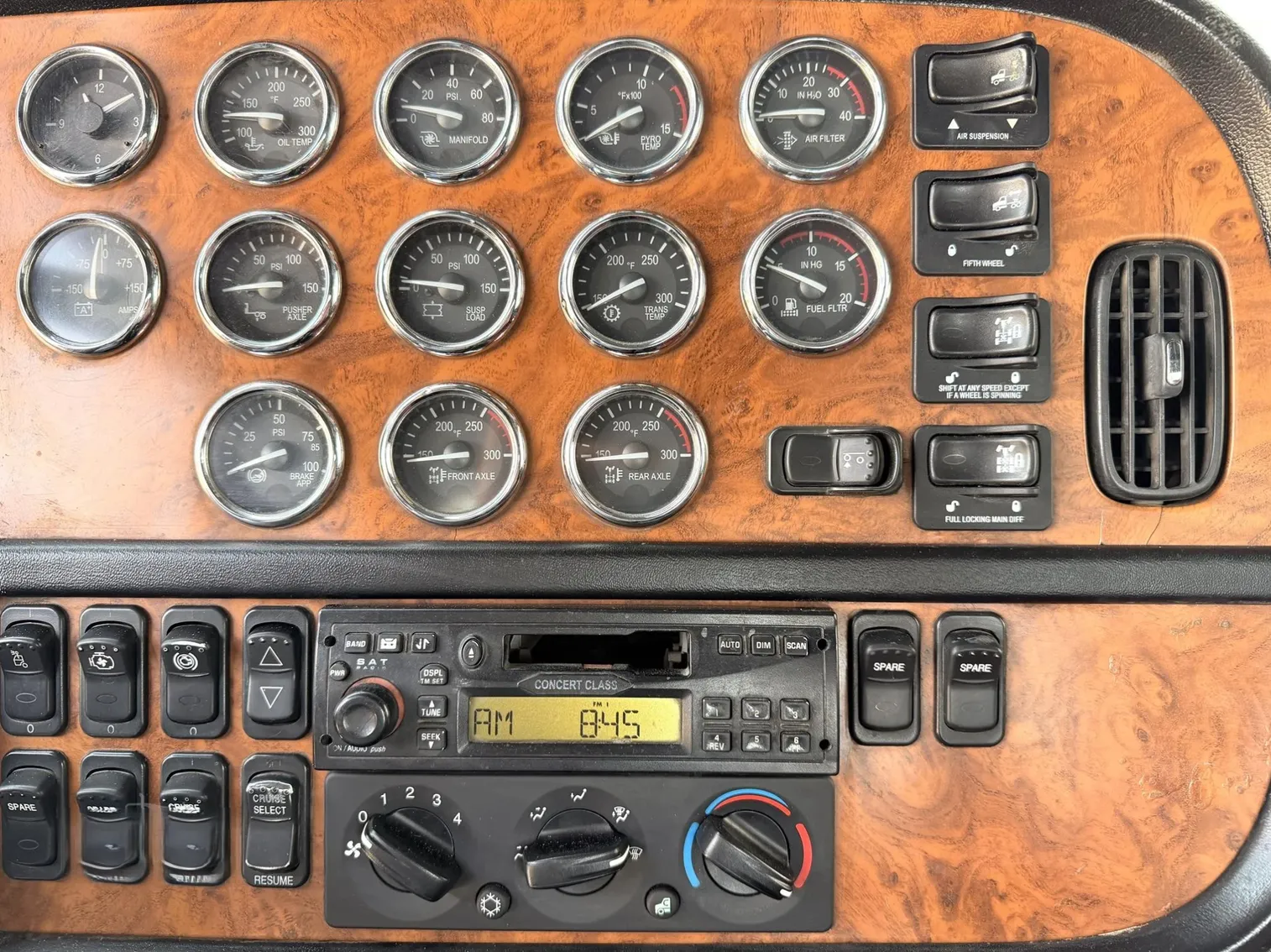 
								2006 Peterbilt 379 full									