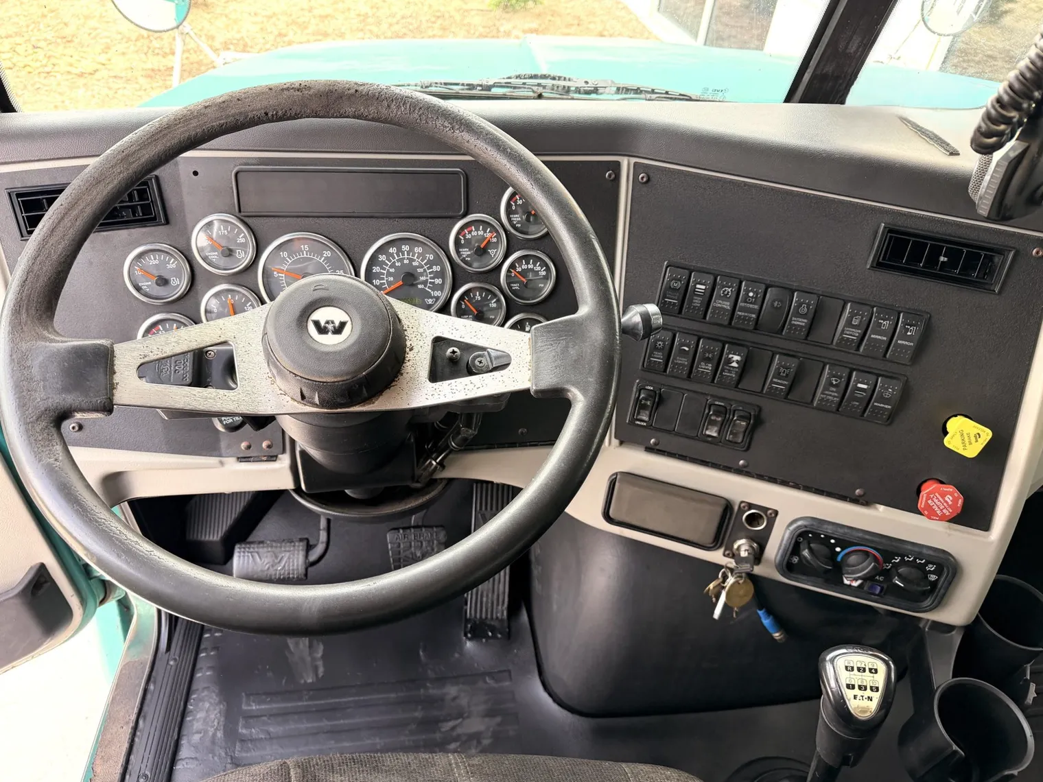 
								2015 WESTERN STAR 4700 full									