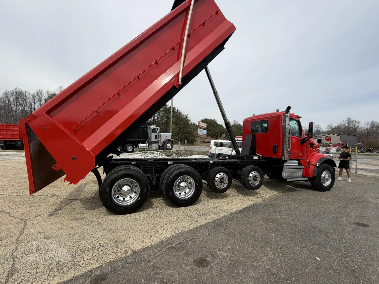 
								2022 PETERBILT 567 full									