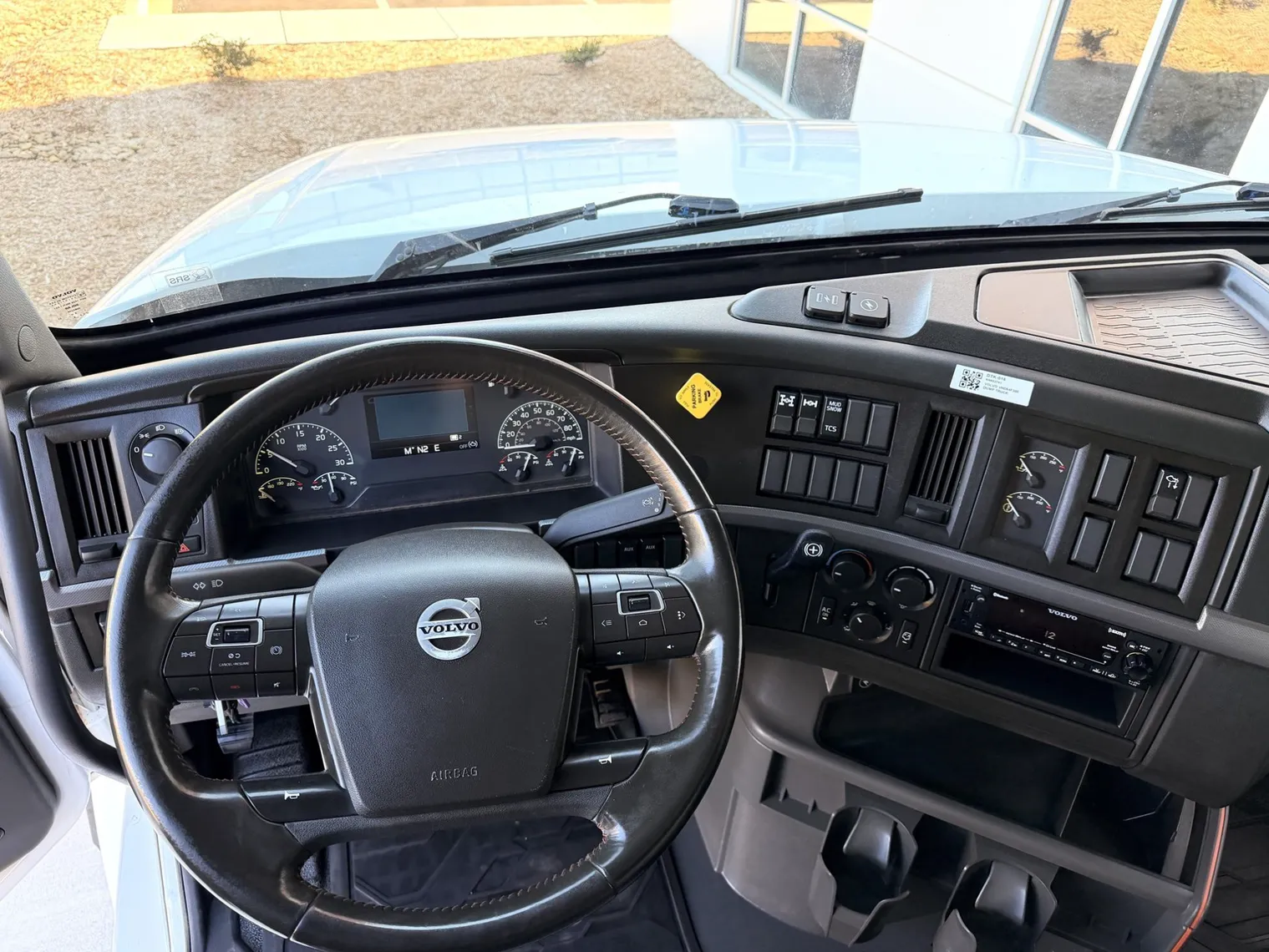 
								2022 VOLVO VHD84F200 full									