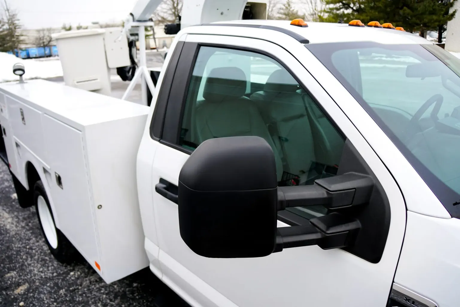 
								2017 Ford F-550 Super Duty XL full									