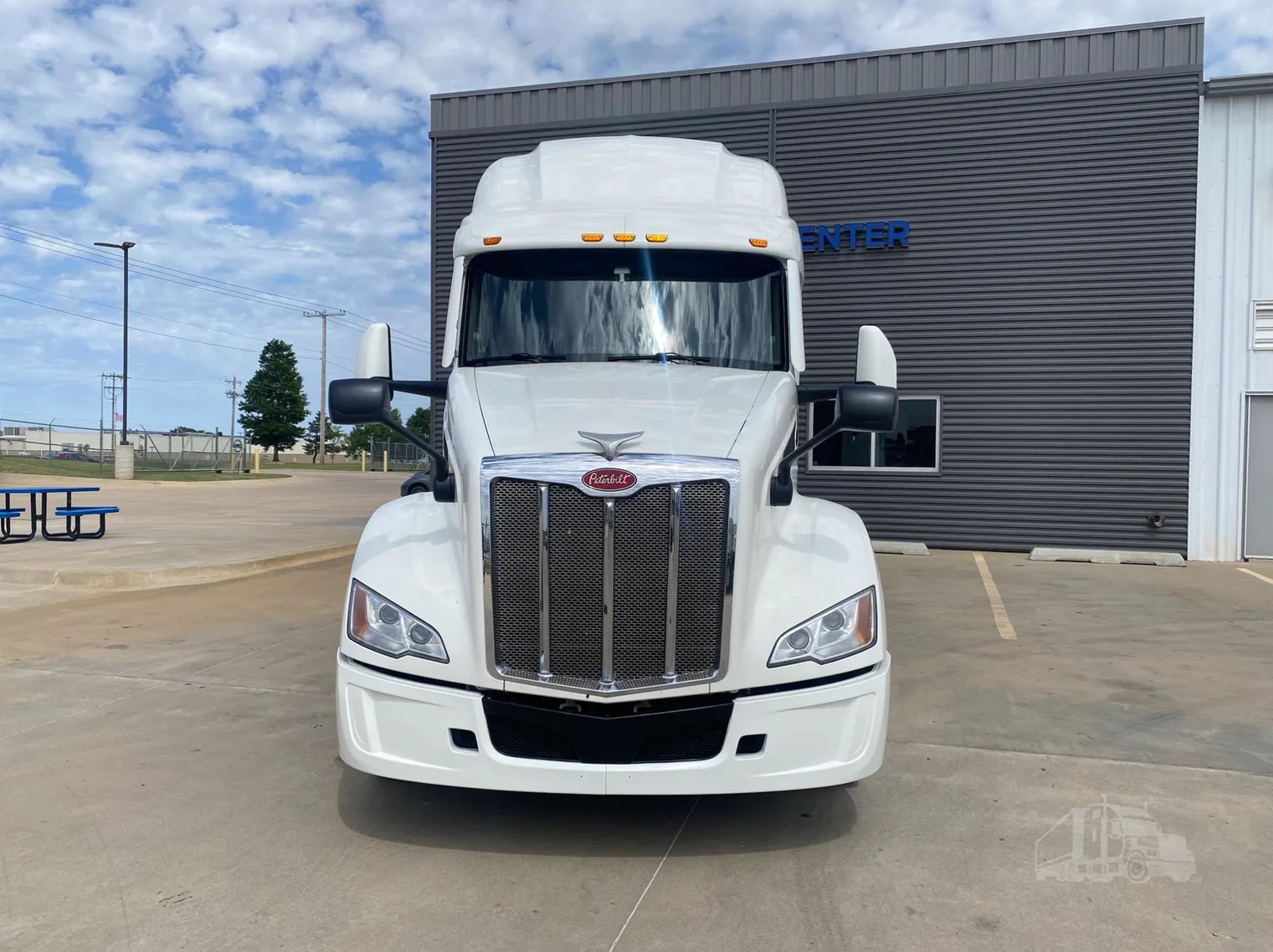 2022 PETERBILT 579