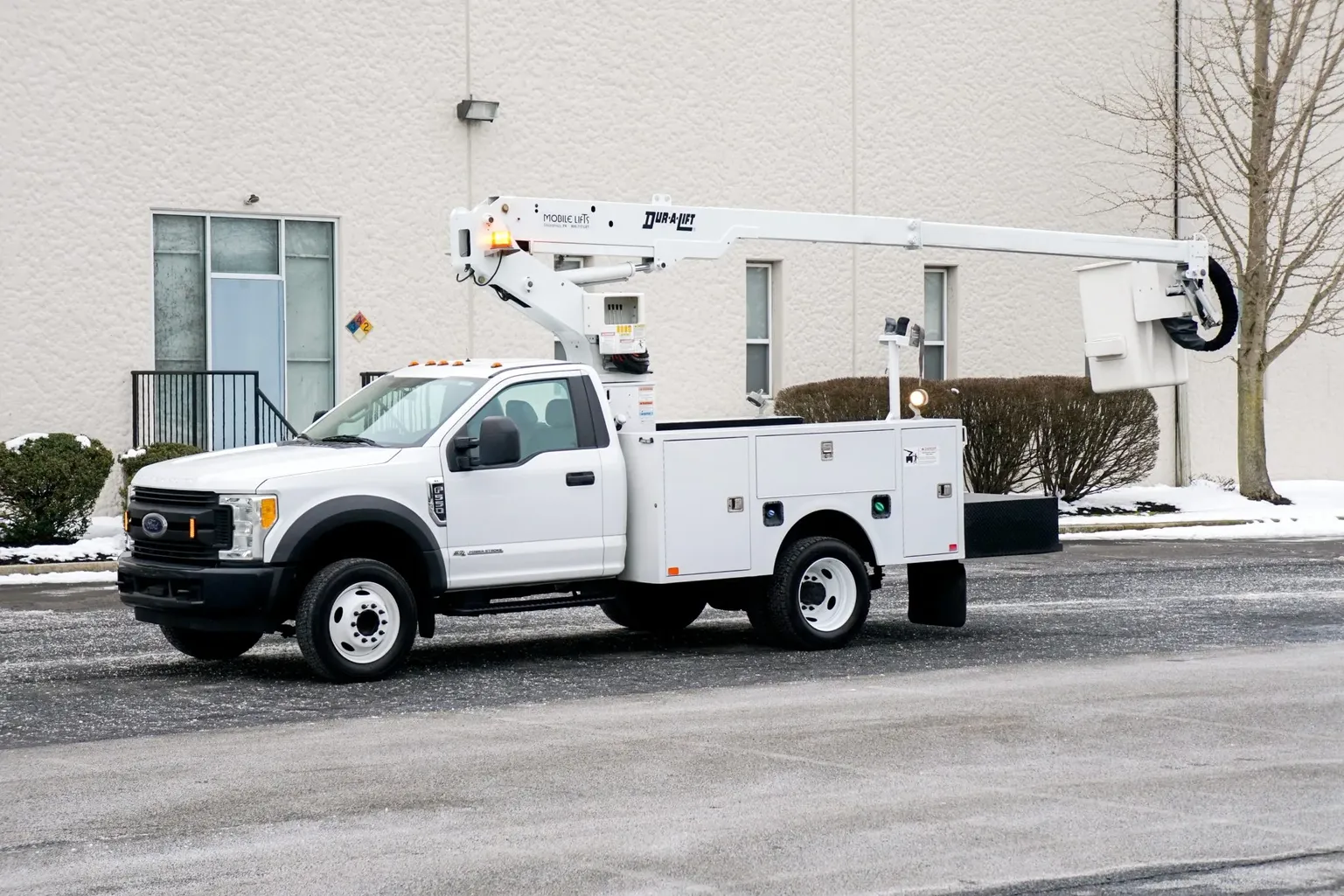 
								2017 Ford F-550 Super Duty XL full									