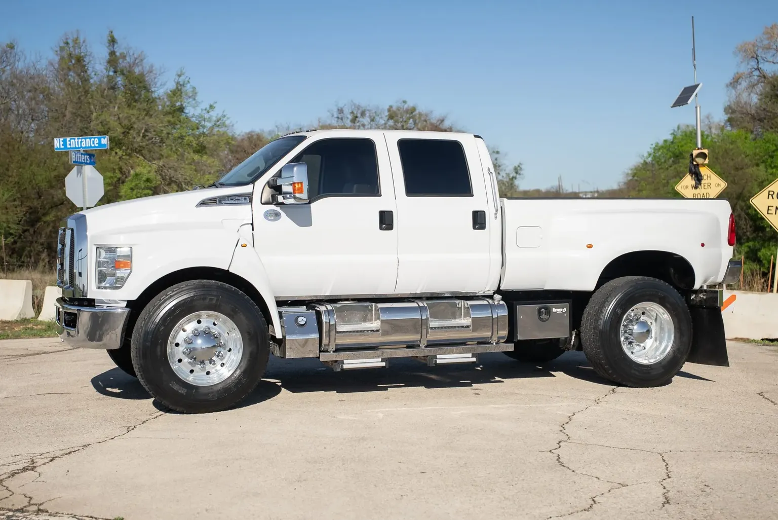 2017 Ford F-650 Super Duty Crew Cab