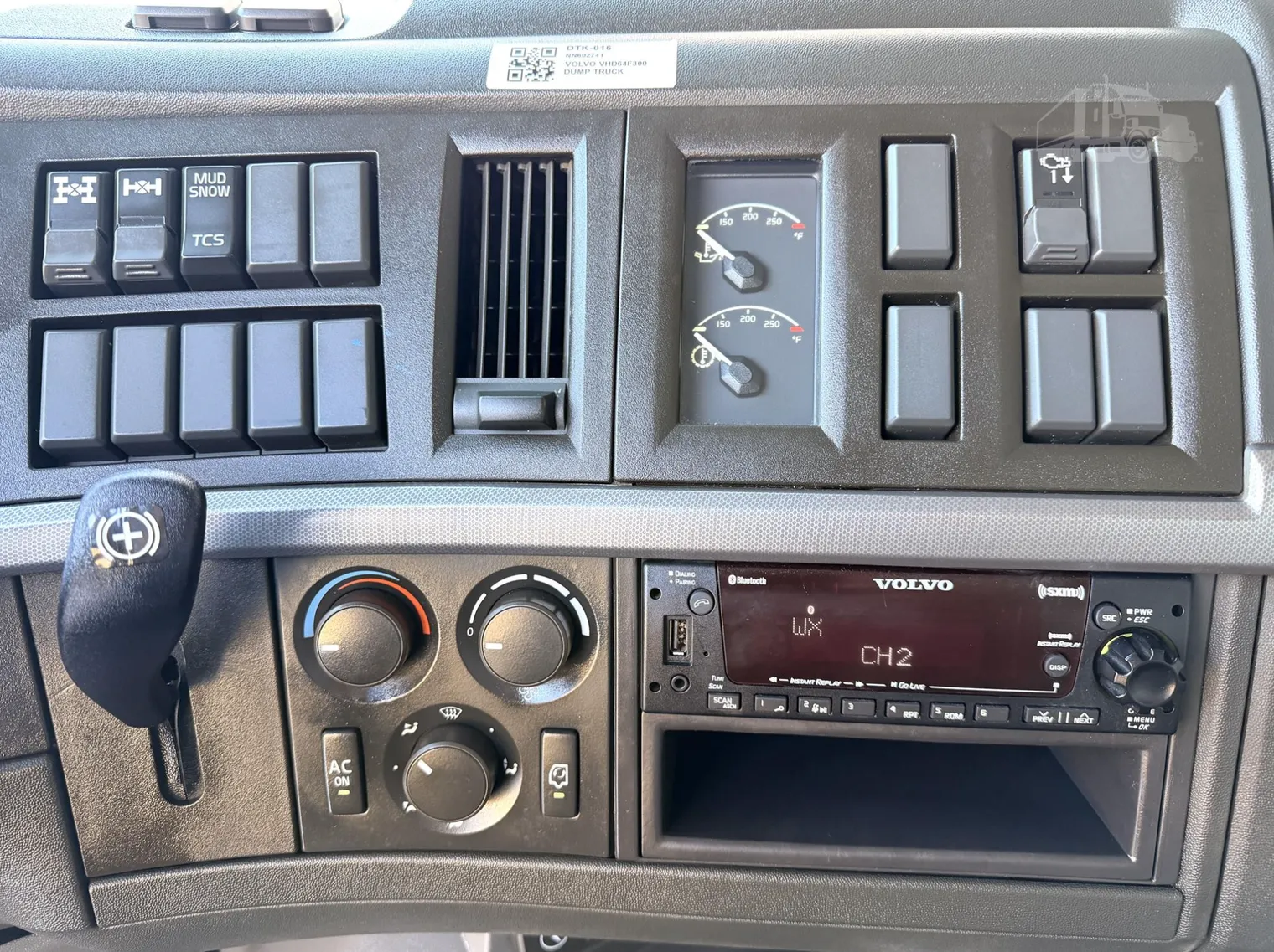 
								2022 VOLVO VHD84F200 full									