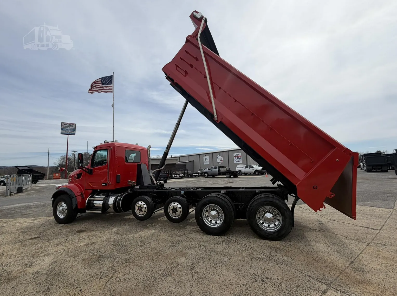 
								2022 PETERBILT 567 full									