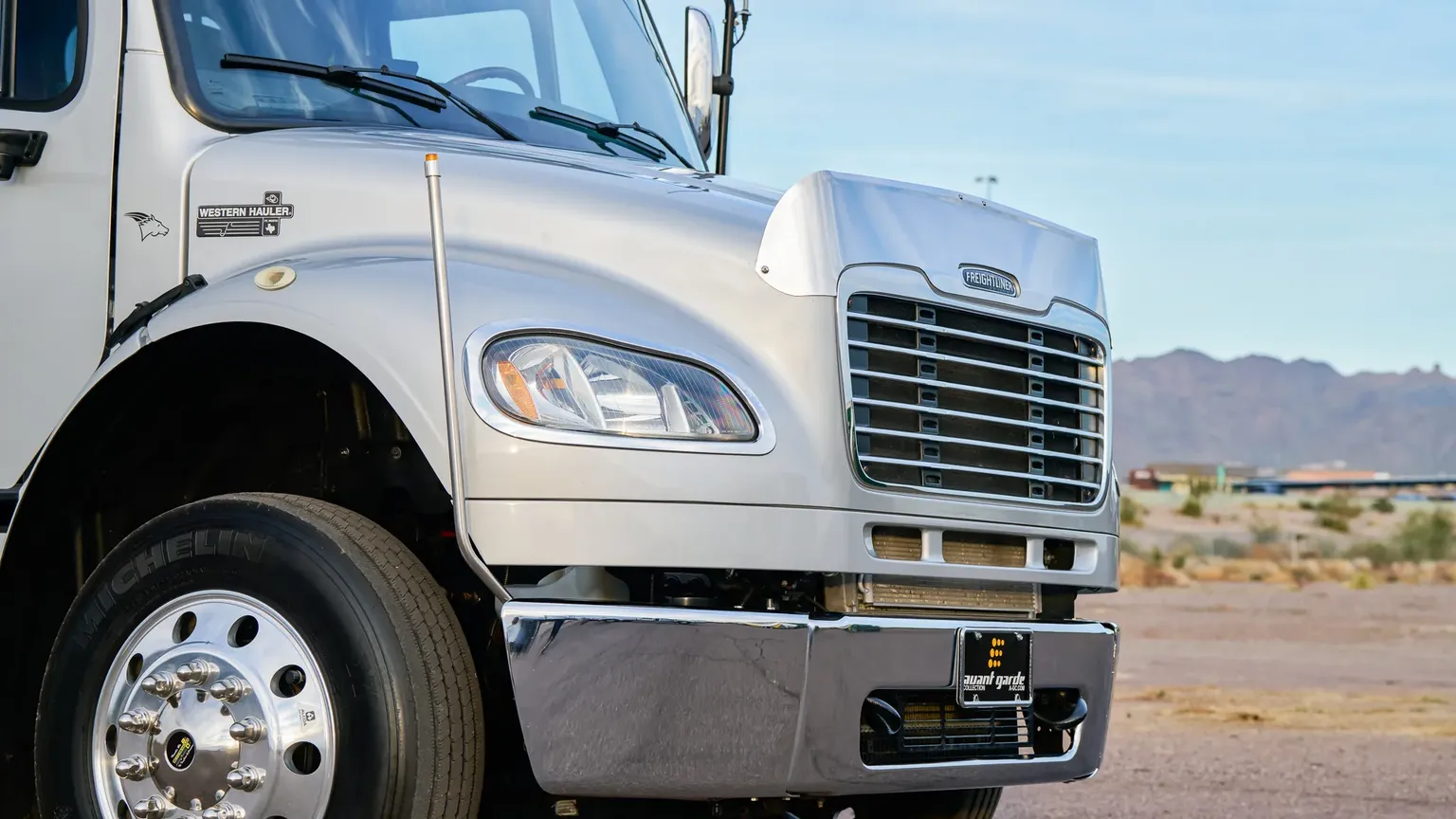 
								2020 Freightliner M2 106 full									