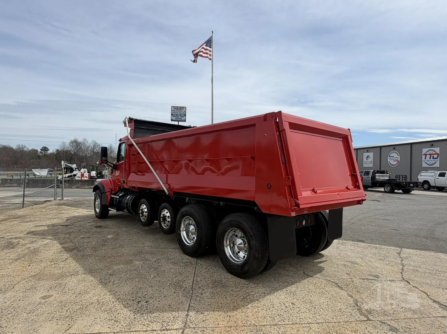 
								2022 PETERBILT 567 full									