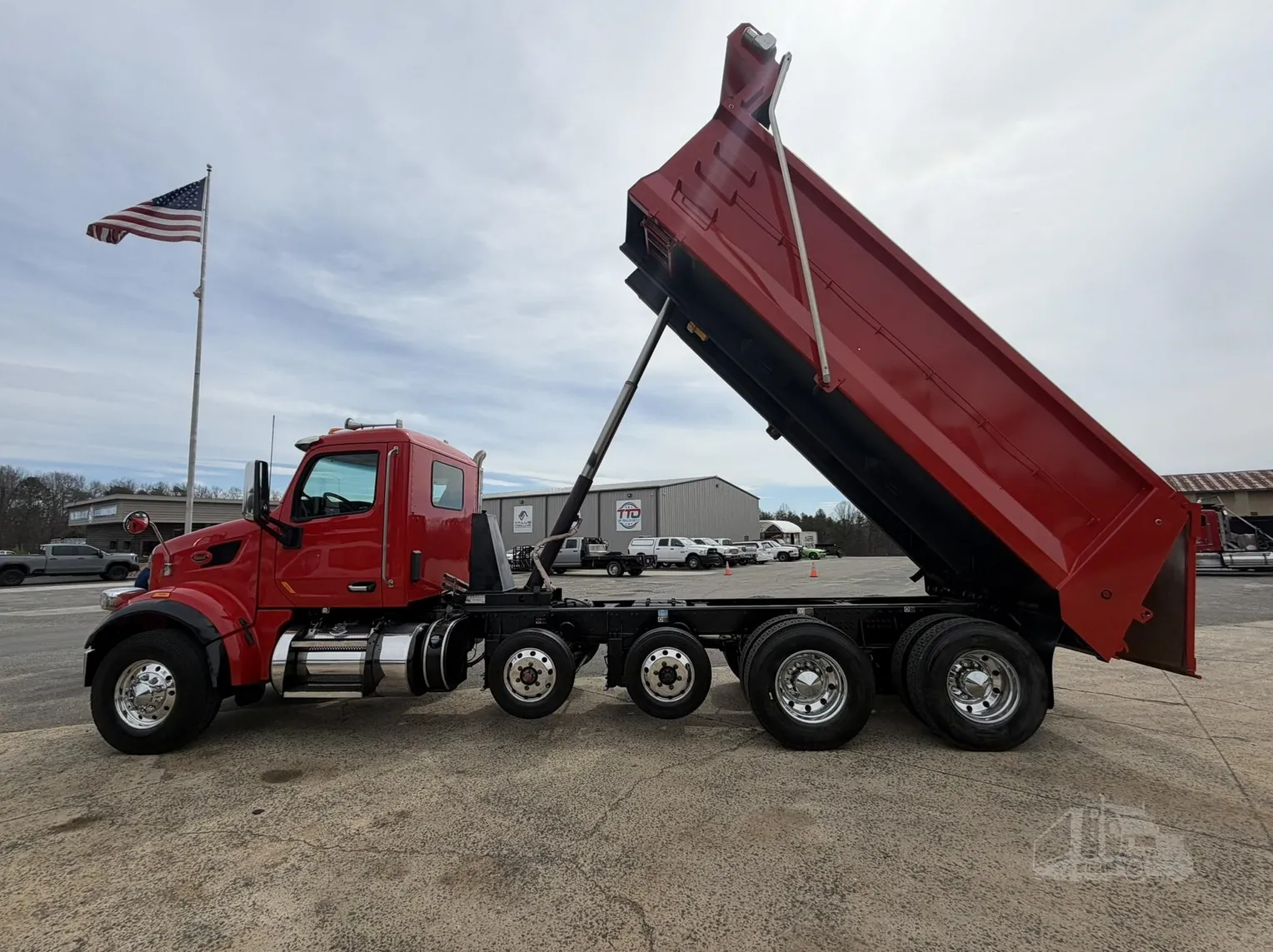 
								2022 PETERBILT 567 full									