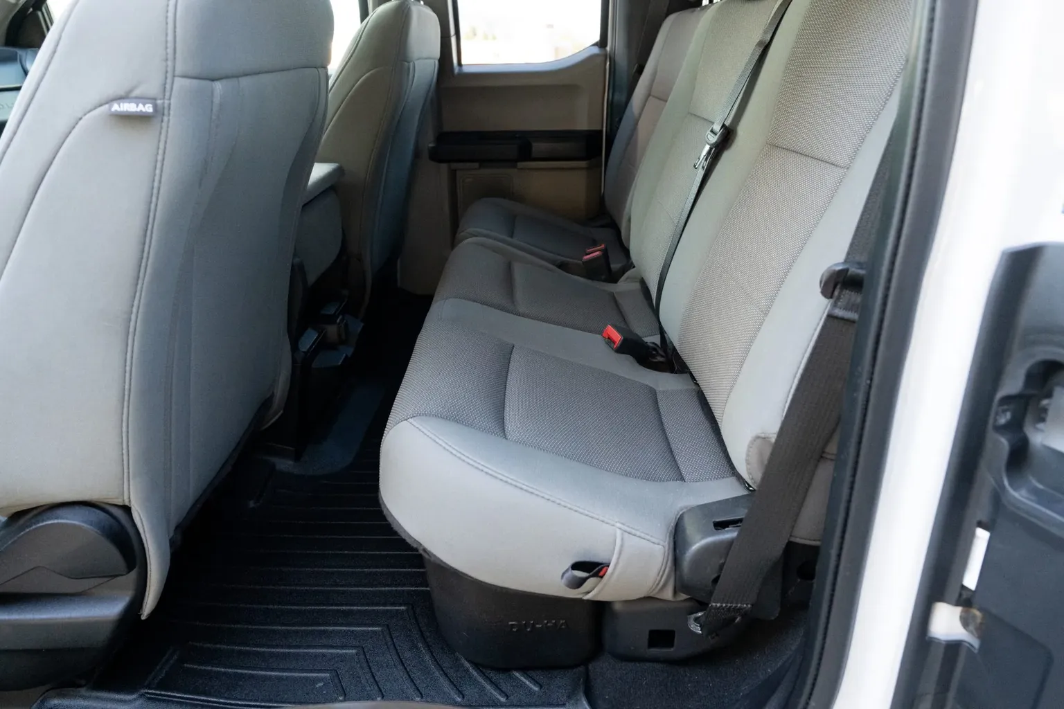 
								2020 Ford F-250 Super Duty full									