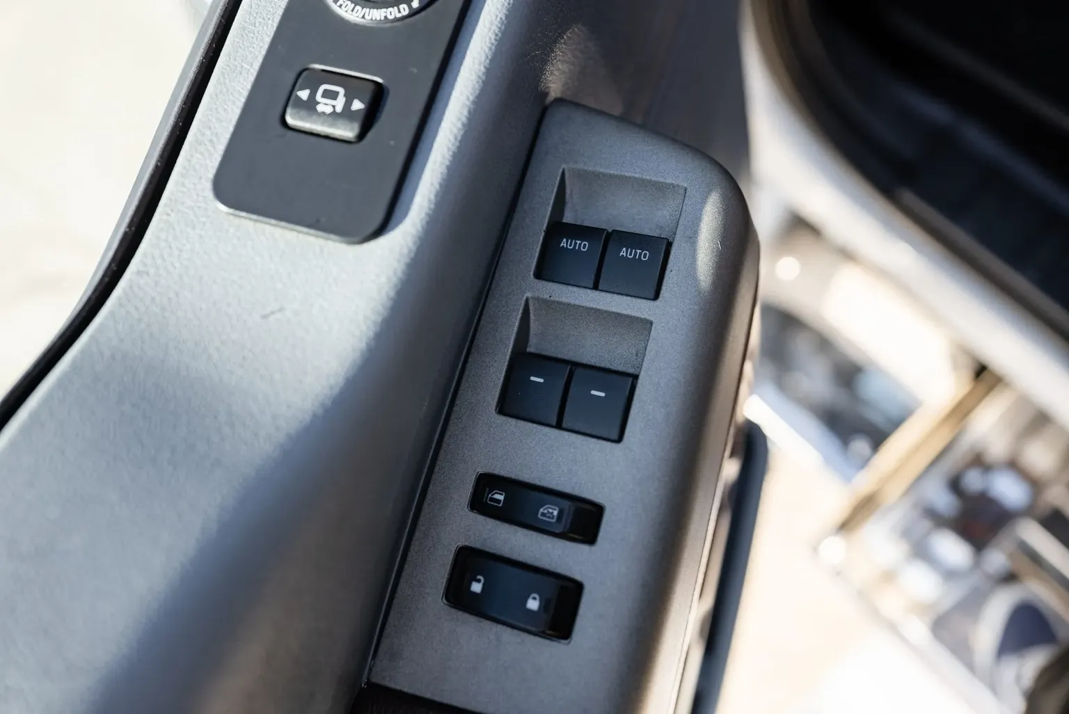
								2017 Ford F-650 Super Duty Crew Cab full									