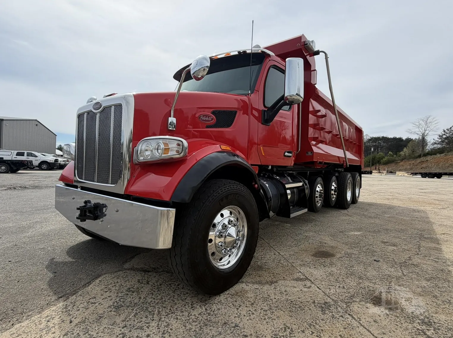 
								2022 PETERBILT 567 full									