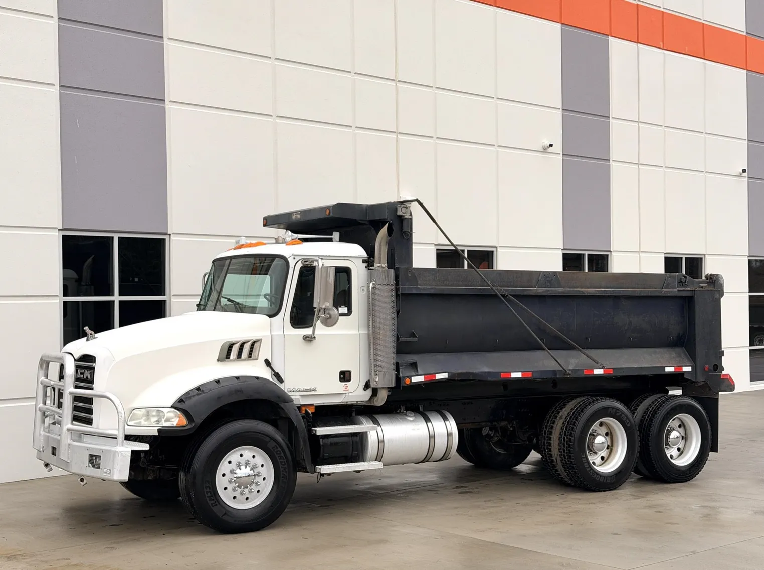 
								2006 MACK Granite CT713 full									