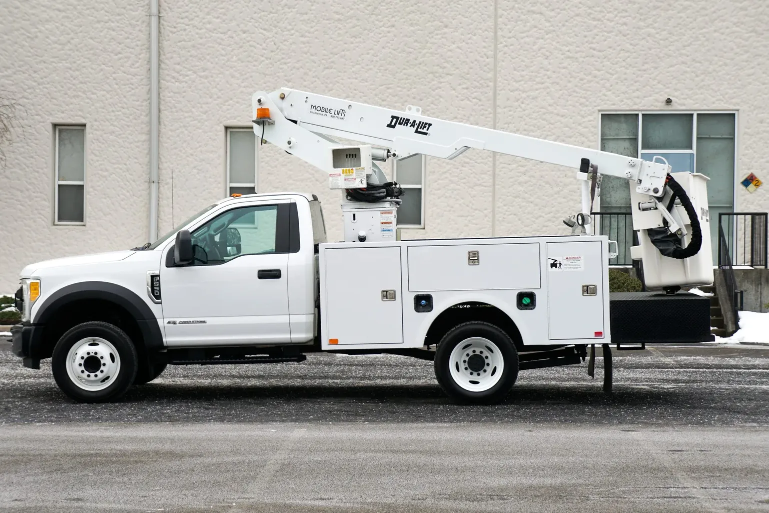 
								2017 Ford F-550 Super Duty XL full									
