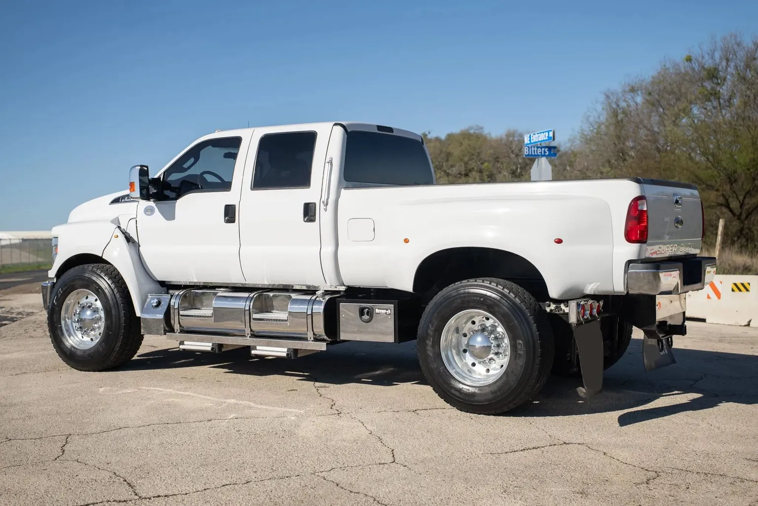 2017 Ford F-650 Super Duty Crew Cab