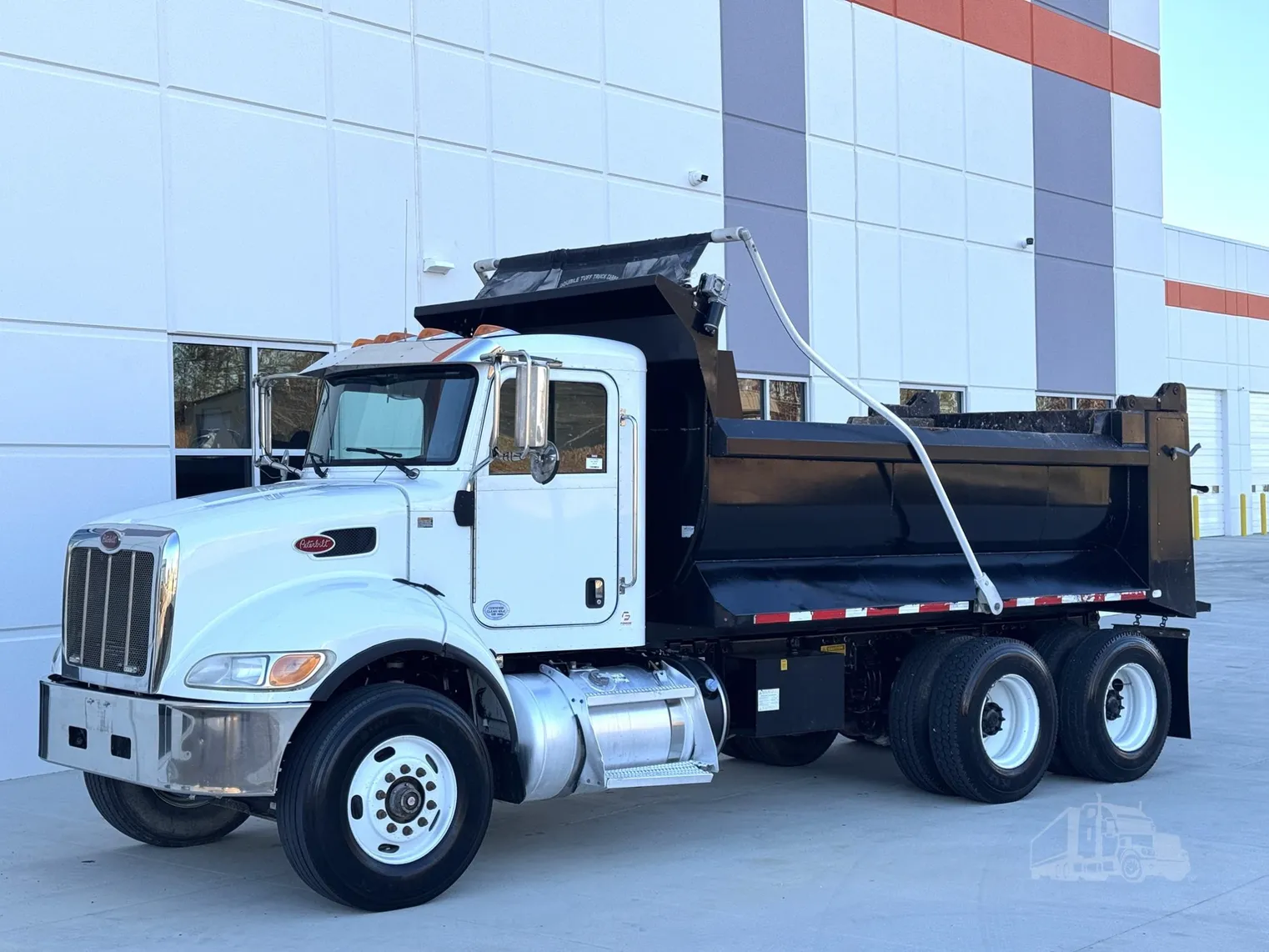 2018 PETERBILT 348