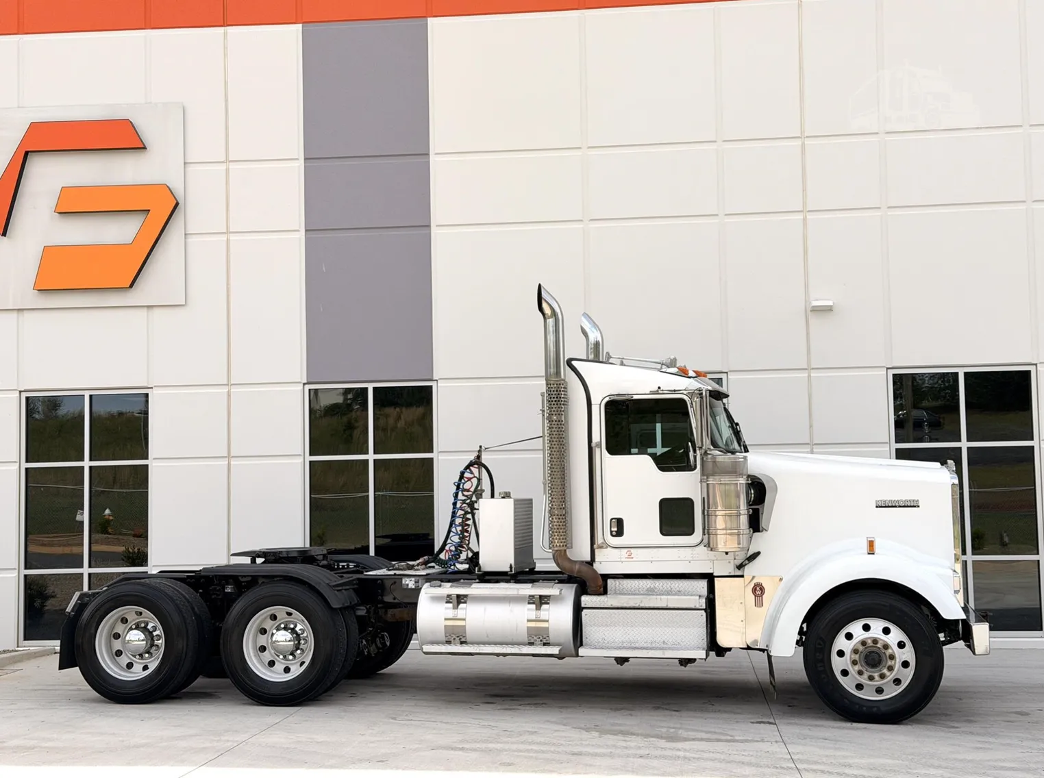 2019 KENWORTH W900
