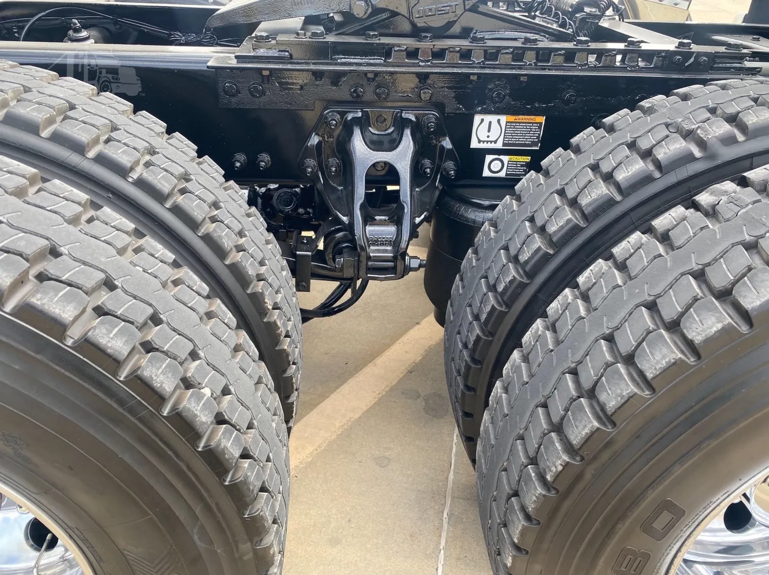 
								2022 PETERBILT 579 full									