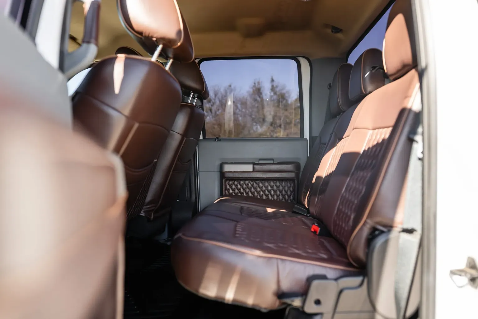 
								2017 Ford F-650 Super Duty Crew Cab full									