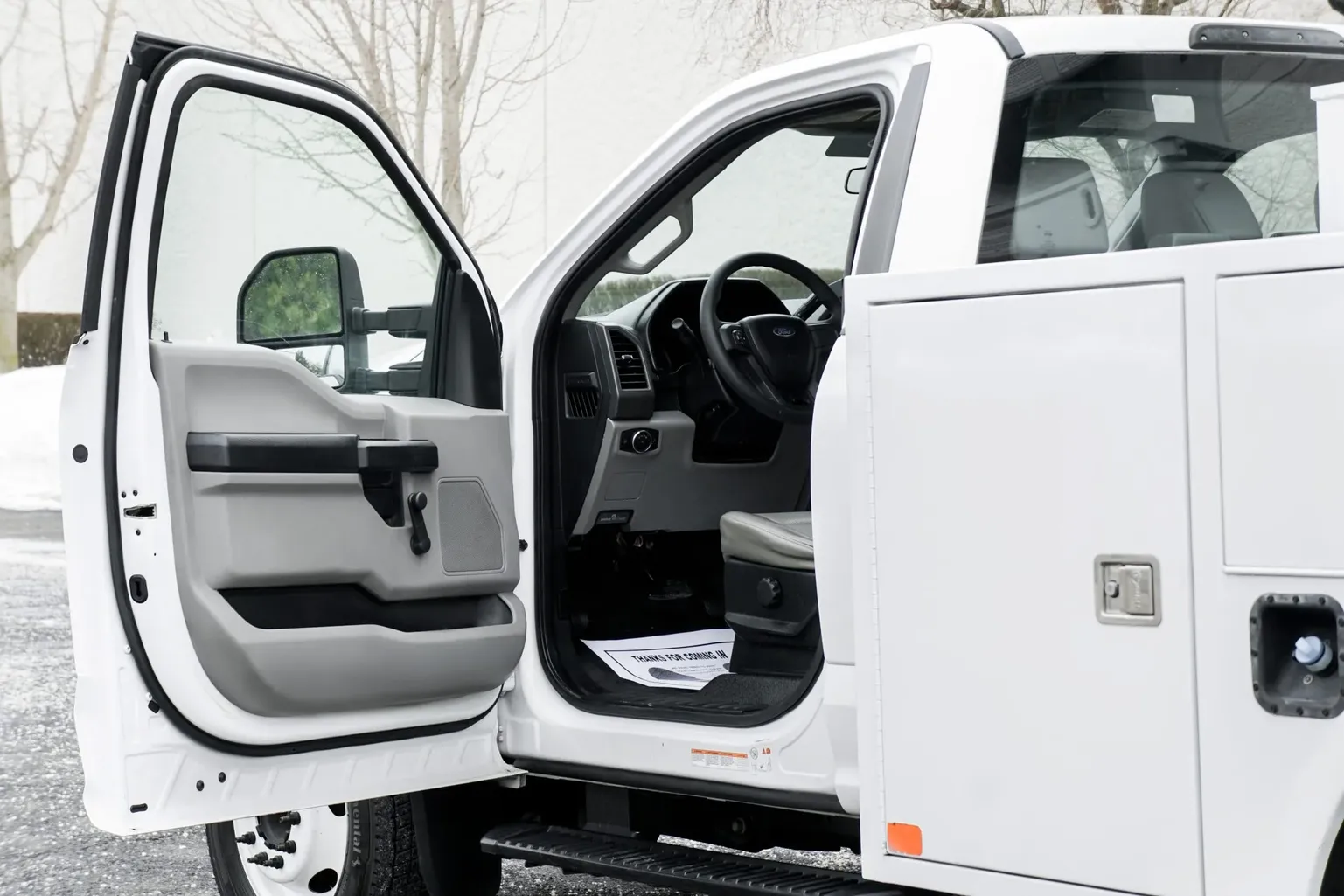 
								2017 Ford F-550 Super Duty XL full									
