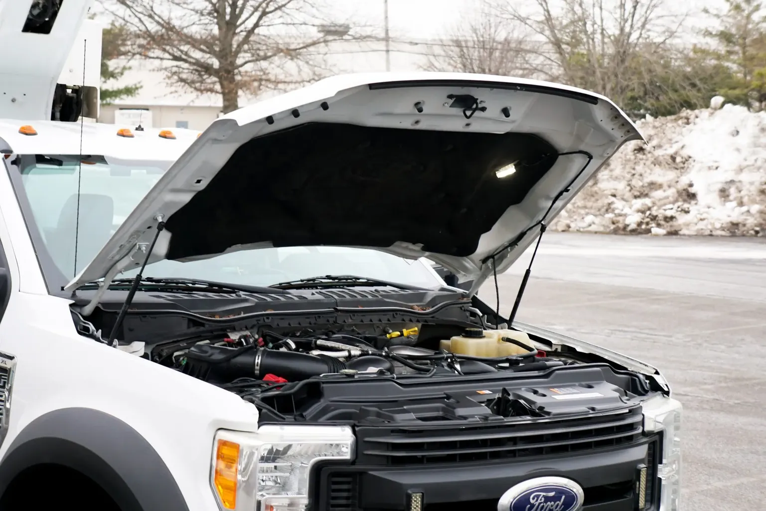 
								2017 Ford F-550 Super Duty XL full									
