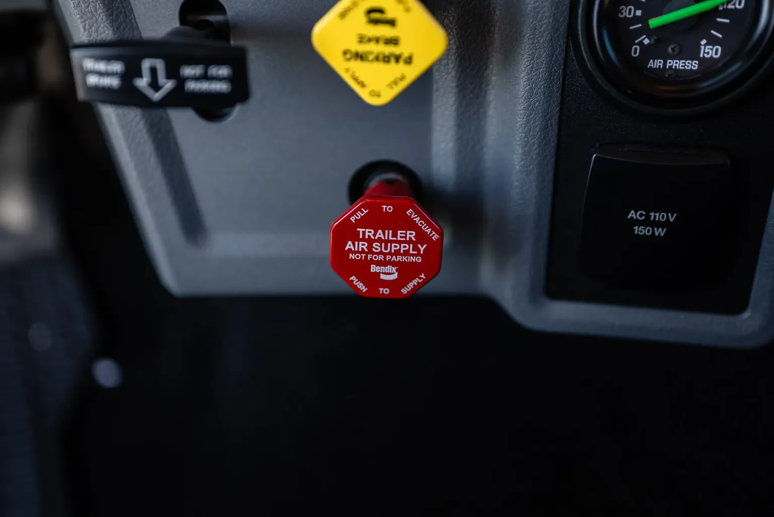 
								2017 Ford F-650 Super Duty Crew Cab full									