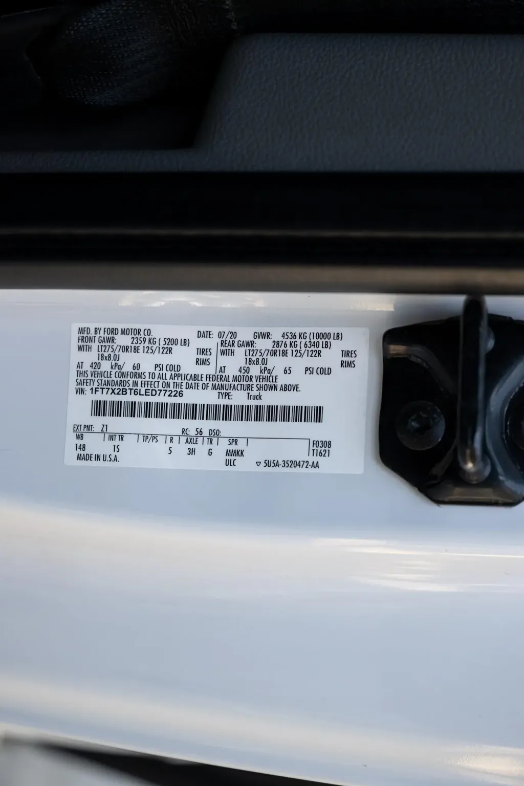 
								2020 Ford F-250 Super Duty full									