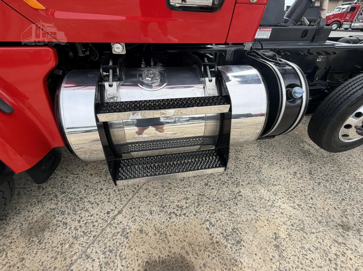 
								2022 PETERBILT 567 full									