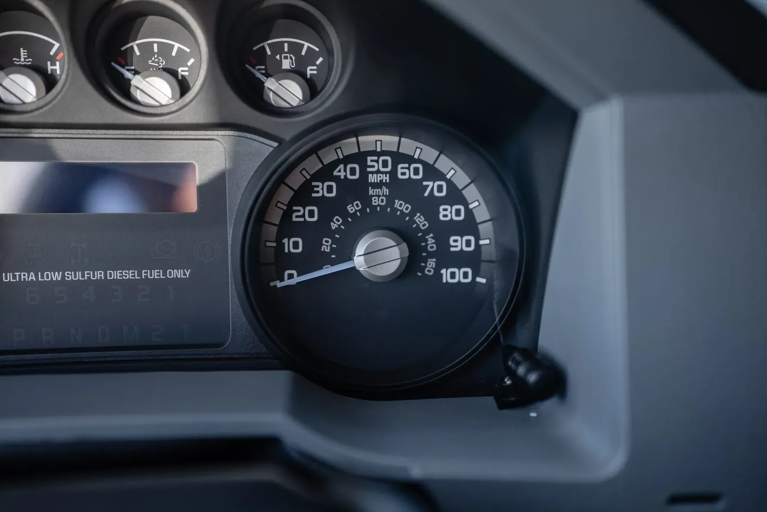 
								2017 Ford F-650 Super Duty Crew Cab full									