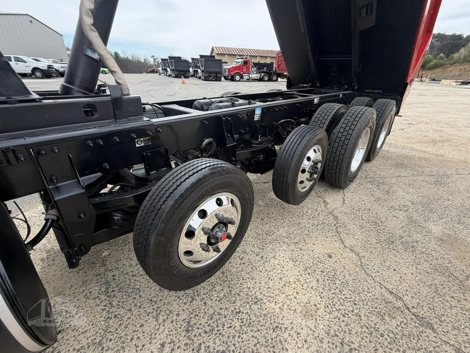 
								2022 PETERBILT 567 full									