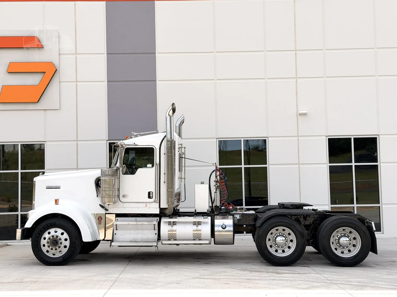 2019 KENWORTH W900