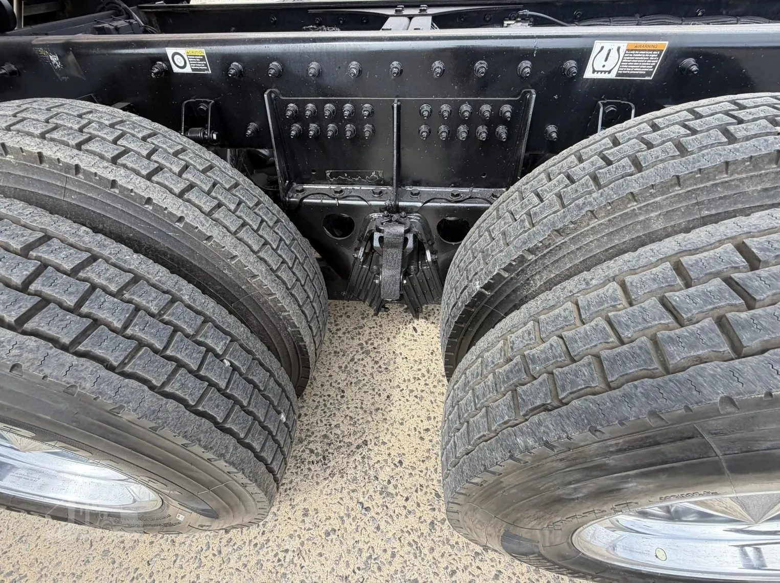 
								2022 PETERBILT 567 full									