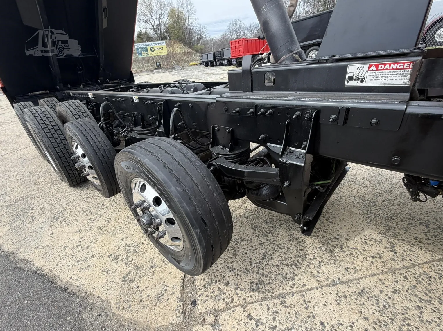 
								2022 PETERBILT 567 full									