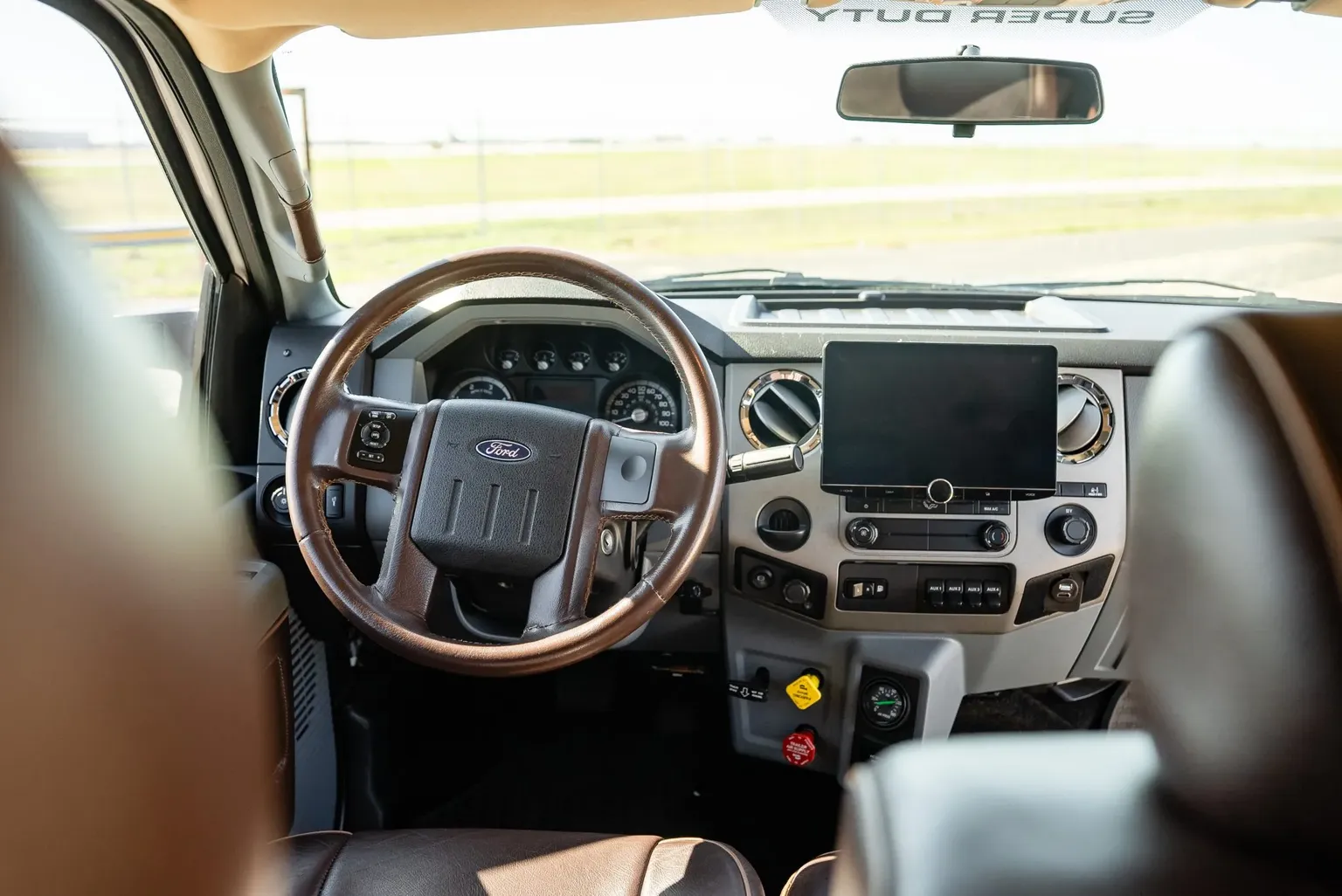 
								2017 Ford F-650 Super Duty Crew Cab full									