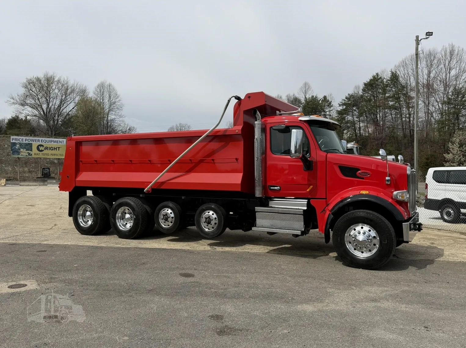 2022 PETERBILT 567