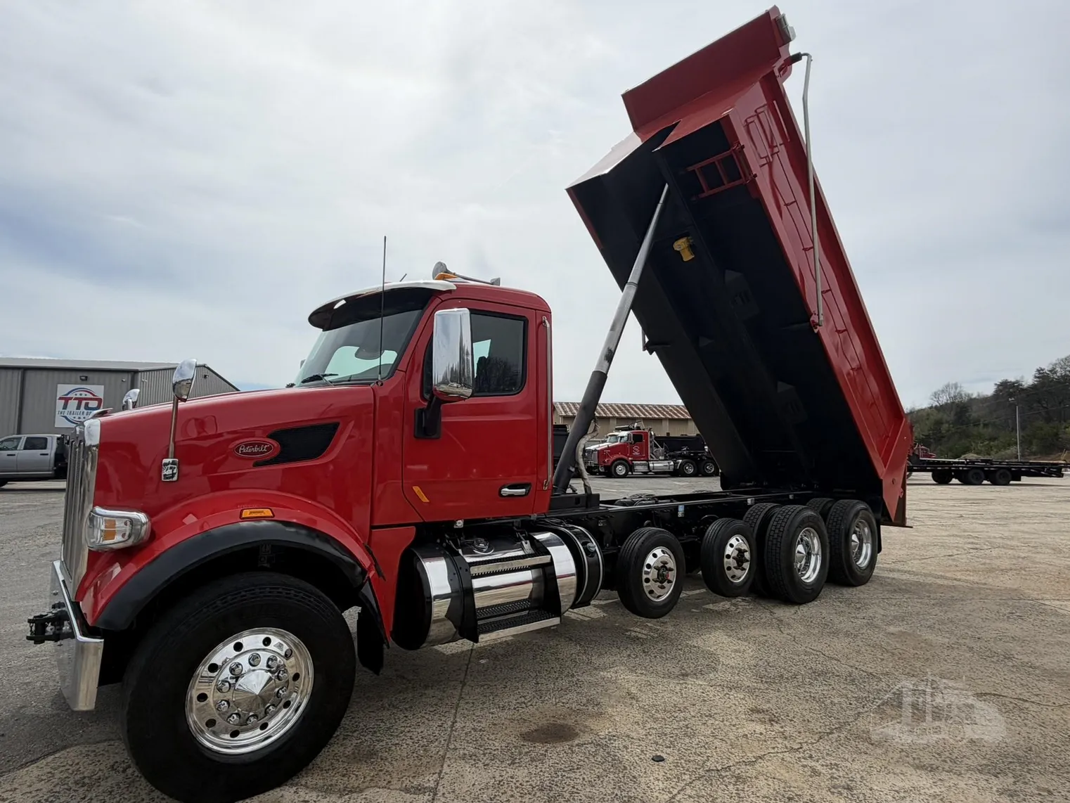 
								2022 PETERBILT 567 full									
