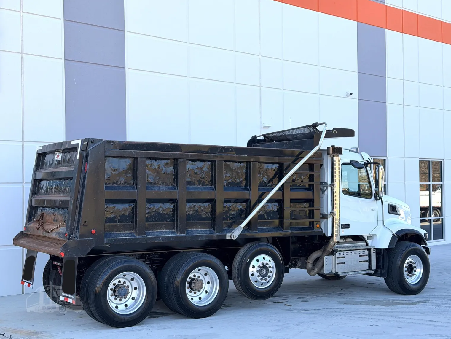 
								2022 VOLVO VHD84F200 full									