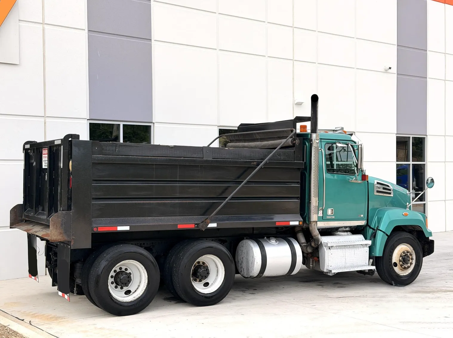 
								2015 WESTERN STAR 4700 full									