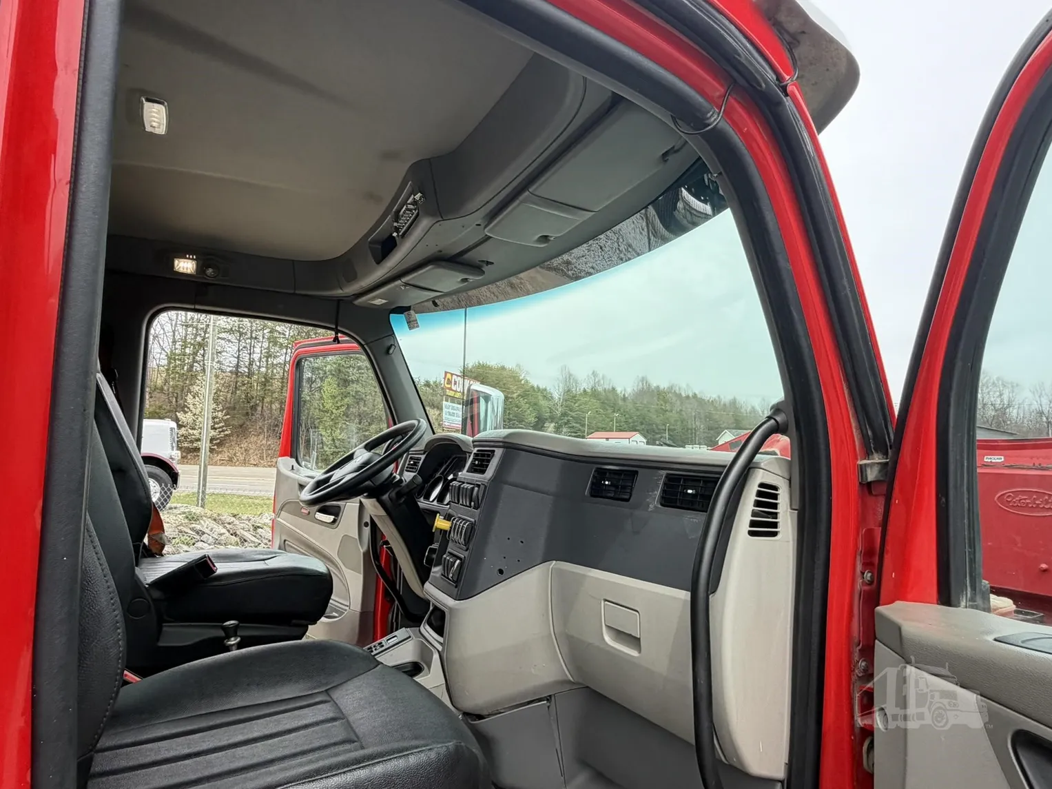 
								2022 PETERBILT 567 full									