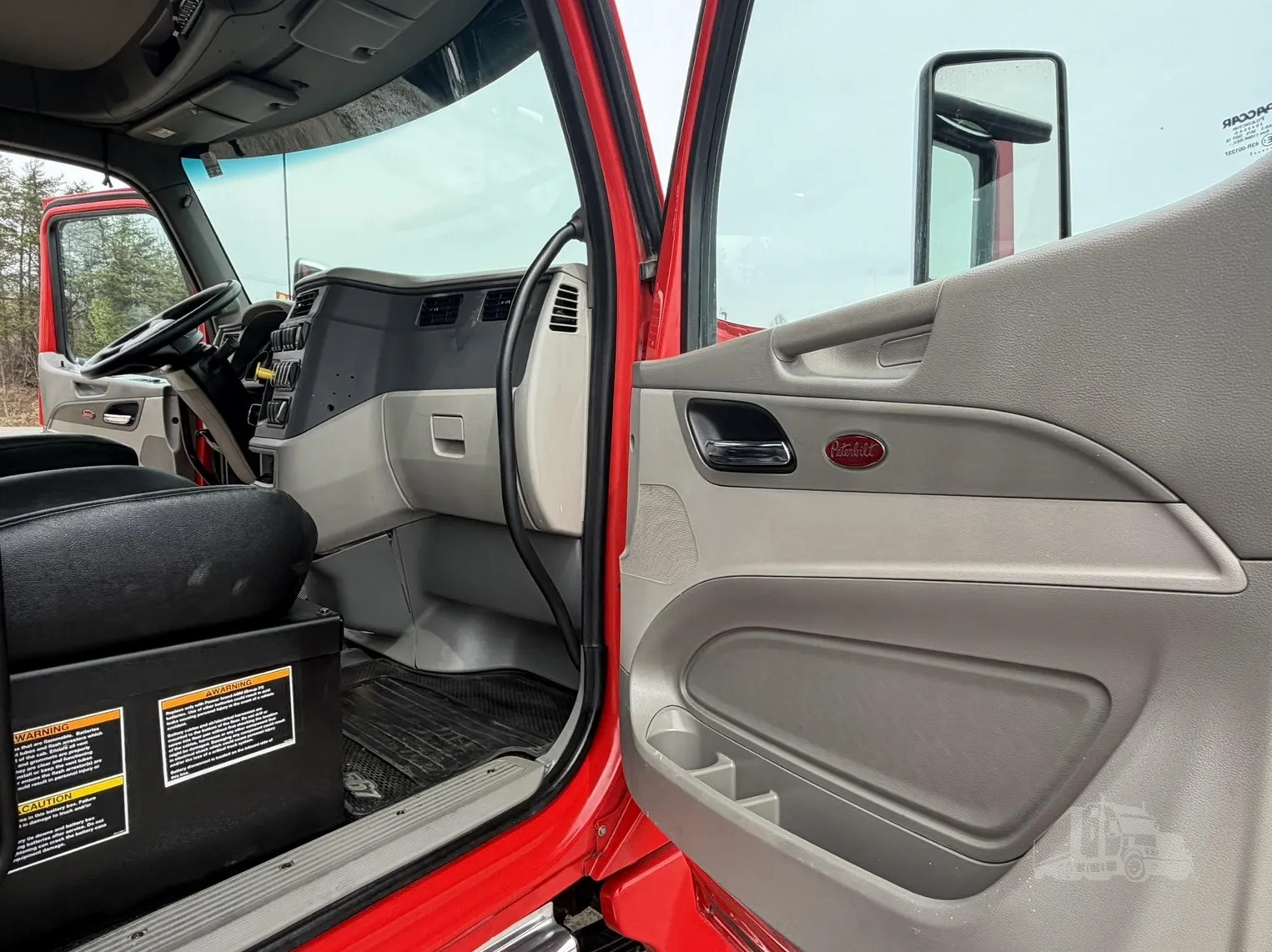 
								2022 PETERBILT 567 full									